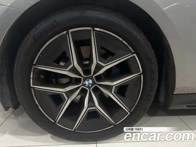 BMW 5-Series — Фото автомобиля 5
