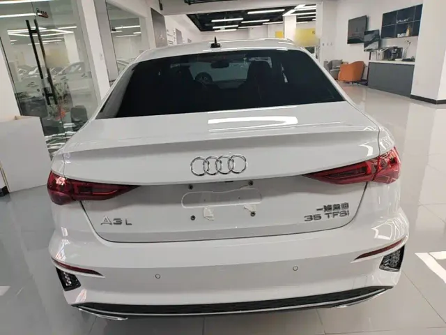 Audi A3 — Фото автомобиля 5