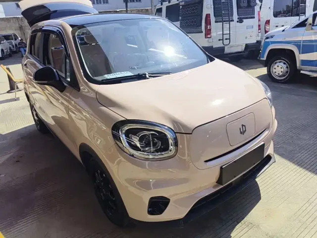 Leapmotor T03 — Фото автомобиля 3