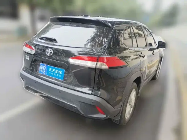 Toyota Corolla Cross — Фото автомобиля 2