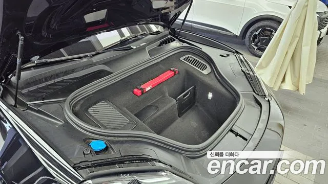 Porsche Macan — Фото автомобиля 6