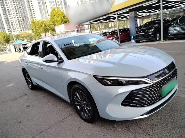 BYD Qin L — Фото автомобиля 3