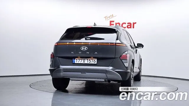 Hyundai Kona Kona (SX2) Бензин 1.6 турбо 2WD — Фото автомобиля 2