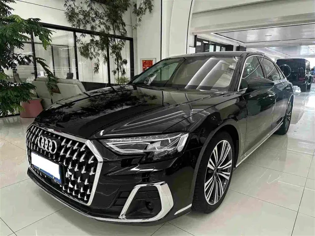 Фотография автомобиля — Audi A8