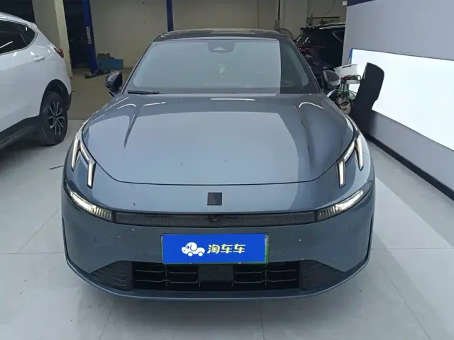 Lynk & Co Lynk & Co 07 EM-P 2024 EM-P 126 Long Range Ultra — Фото автомобиля 2