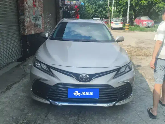 Toyota Camry — Фото автомобиля 2
