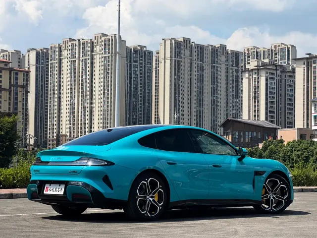 Xiaomi SU7 — Фото автомобиля 11