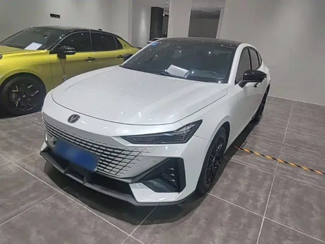 Фотография автомобиля — Changan UNI-V