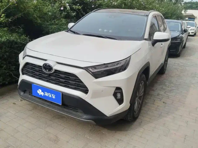 Toyota RAV4 — Фото автомобиля 2