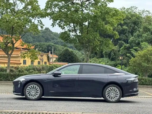 Buick Zenith Sedan 2025 Model Base Version — Фото автомобиля 4