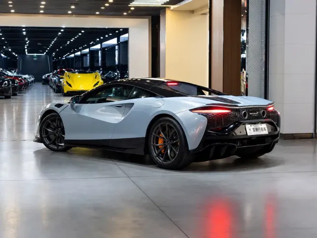 McLaren Artura — Фото автомобиля 4