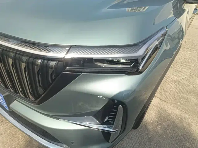 Geely Boyue L — Фото автомобиля 23