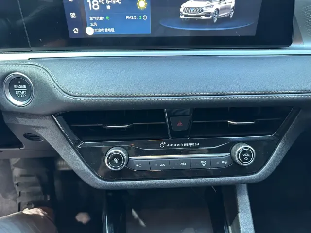 Ford Escort — Фото автомобиля 16