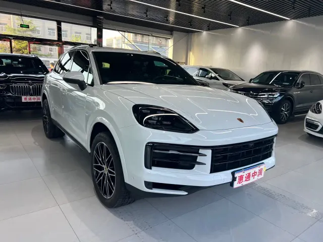 Porsche Cayenne — Фото автомобиля 2