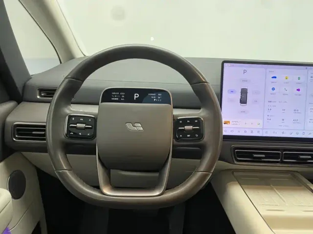 Li Auto MEGA — Фото автомобиля 14