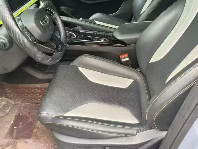 Geely Binyue — Фото автомобиля 5
