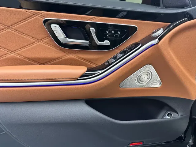 Mercedes-Benz Maybach S-Class — Фото автомобиля 11