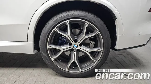BMW X5 xDrive 40i M Sport — Фото автомобиля 18
