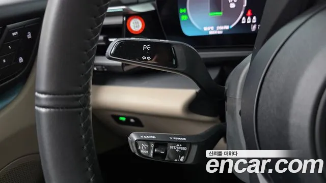 Porsche Macan Electric — Фото автомобиля 25