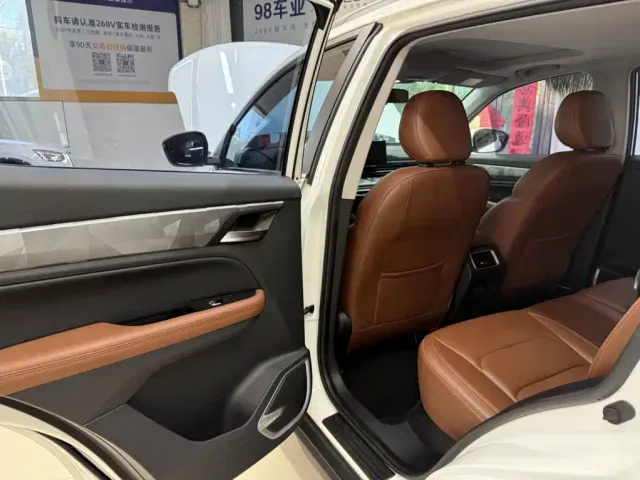 Geely Vision X6 — Фото автомобиля 17
