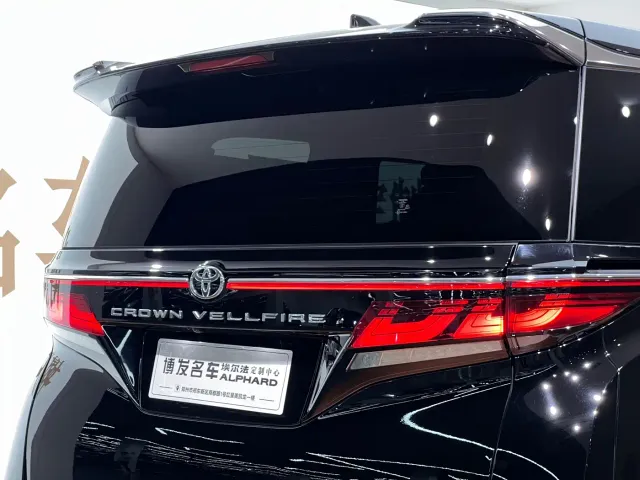Toyota Vellfire — Фото автомобиля 8