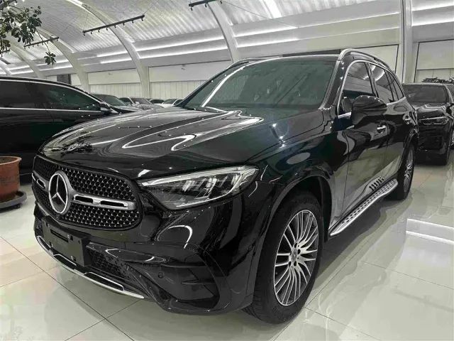 Фотография автомобиля — Mercedes-Benz GLC-Class