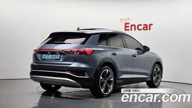 Audi Q4 e-tron F4 — Фото автомобиля 2