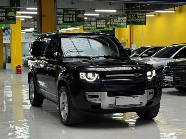 Land Rover Defender — Фото автомобиля 3