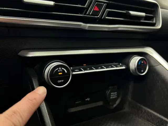 Geely Binyue — Фото автомобиля 11
