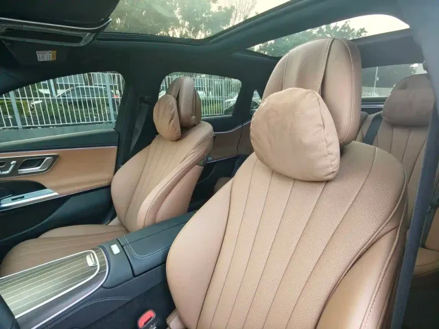 Mercedes-Benz E-Class — Фото автомобиля 7