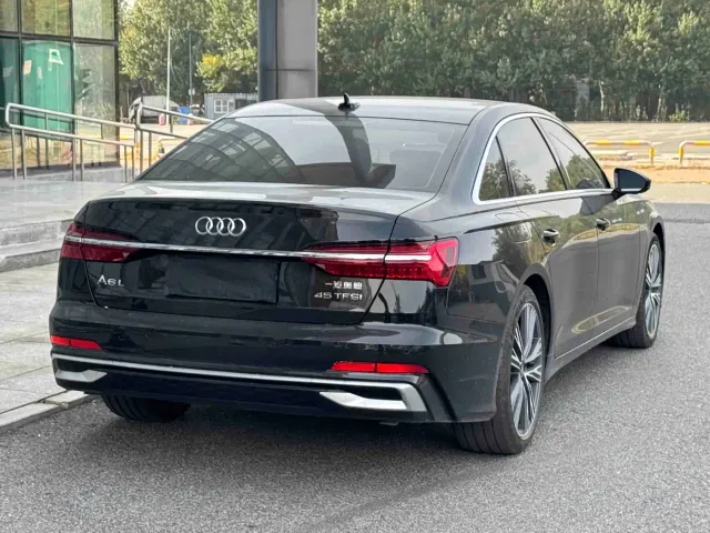 Audi A6L — Фото автомобиля 4
