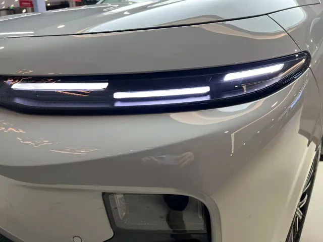 Leapmotor B10 — Фото автомобиля 20