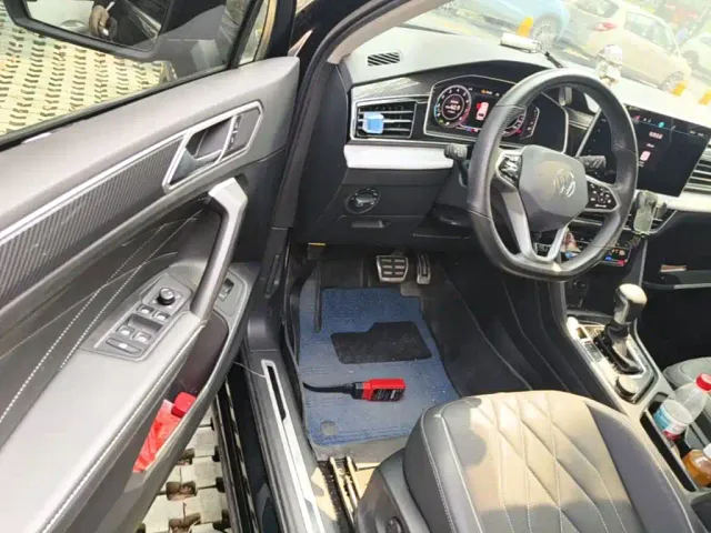 Volkswagen Tiguan L 2023 380TSI 4WD R-Line Premium 7-seater — Фото автомобиля 15