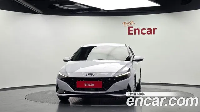 Hyundai AVANTE Avante (CN7) — Фото автомобиля 3