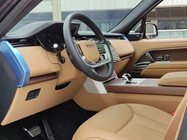 Land Rover Range Rover — Фото автомобиля 15