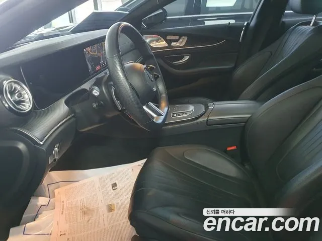 Mercedes-Benz CLS-Class — Фото автомобиля 13