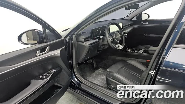 Kia K5 Generation 3 — Фото автомобиля 15
