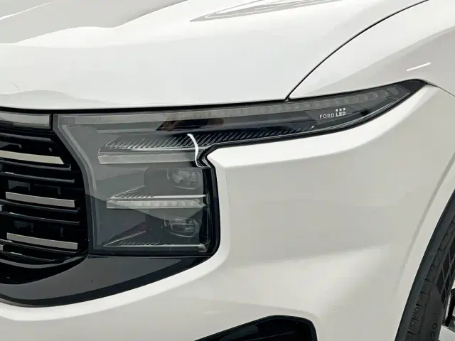 Ford Edge — Фото автомобиля 9