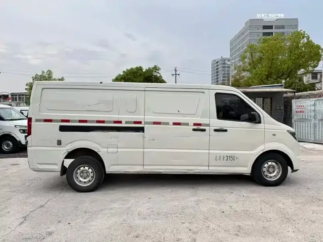 Dongfeng Yufeng EM27 — Фото автомобиля 9