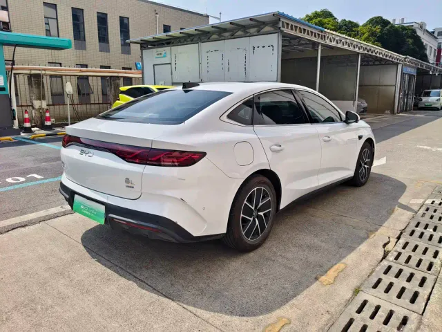 BYD Qin L — Фото автомобиля 5