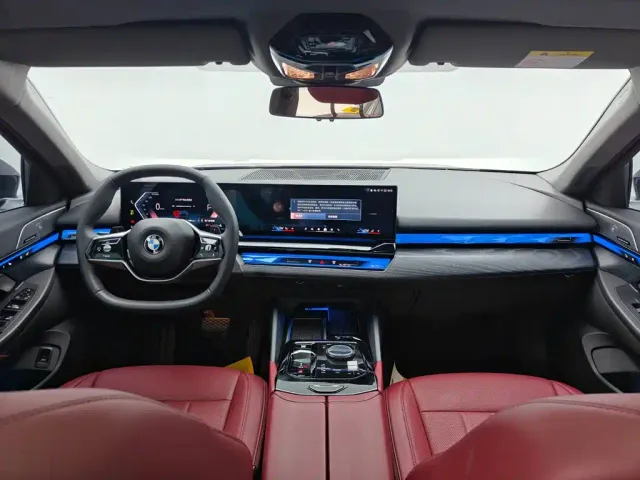 BMW 5 Series — Фото автомобиля 9