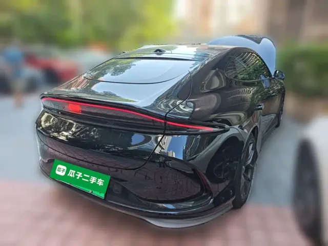 IM Motors L6 — Фото автомобиля 6