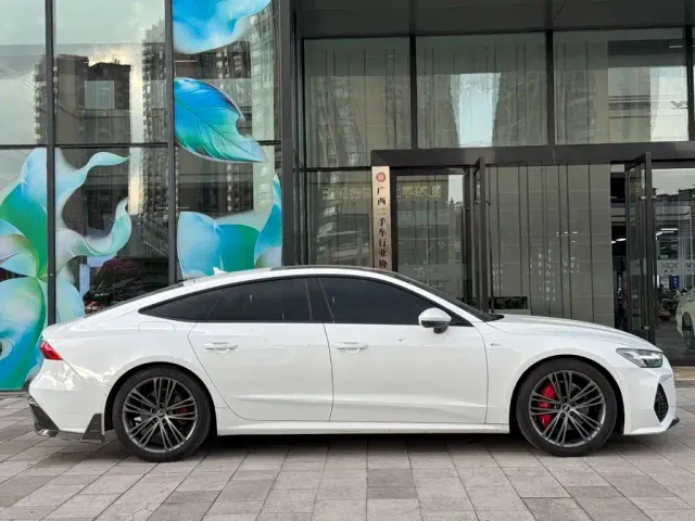Audi A7 — Фото автомобиля 9