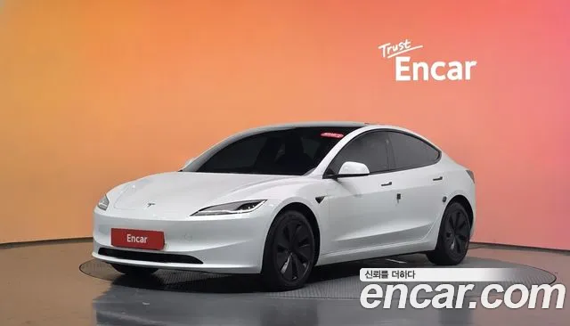 Фотография автомобиля — Tesla Model 3