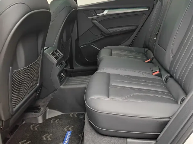 Audi Q5L — Фото автомобиля 11