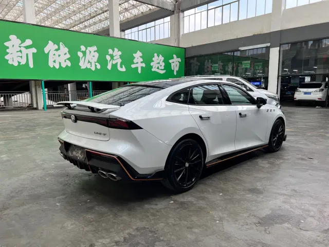 Changan UNI-V — Фото автомобиля 10