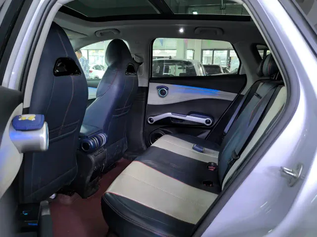 BYD Yuan PLUS — Фото автомобиля 11