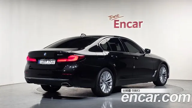 BMW 5 Series G30 — Фото автомобиля 2