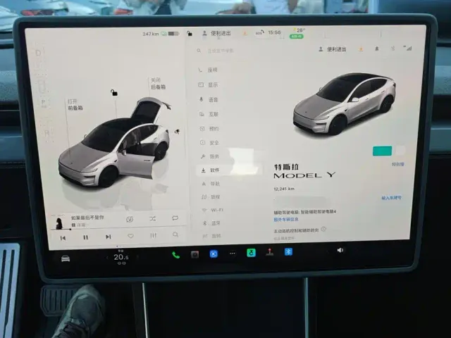 Tesla Model Y — Фото автомобиля 14