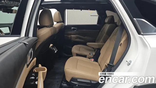 Kia Sorento Новый Sorento 4 поколение Бензин 2.5T 2WD — Фото автомобиля 13